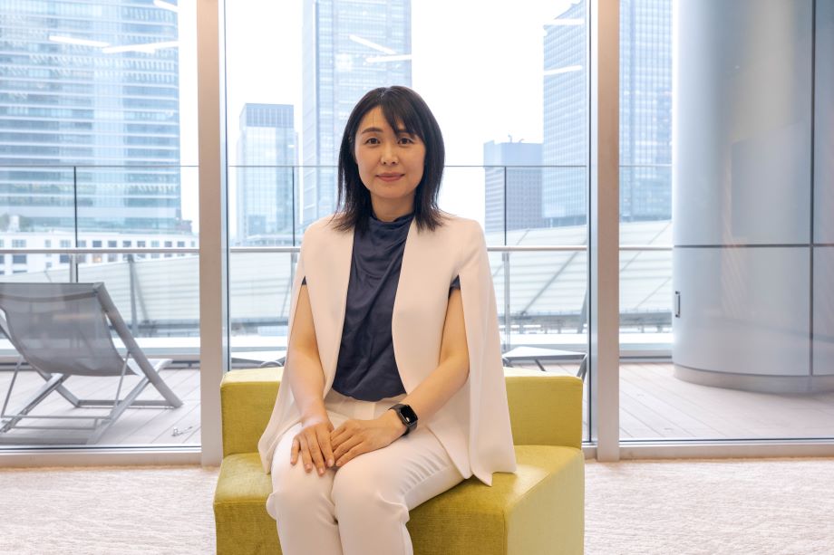 松井加奈絵 （Kanae Matsui）氏 東京電機大学システムデザイン工学部情報システム工学科准教授、エクスポリス合同会社CEO / 慶応義塾大学KMD研究所リサーチャー。慶応義塾大学にて博士（メディアデザイン）取得後、国内外の様々なスマートシティ、スマートコミュニティプロジェクトに研究者として参画。現在は地域課題抽出や解決を行うためのデータ流通プラットフォームの社会実装に従事。